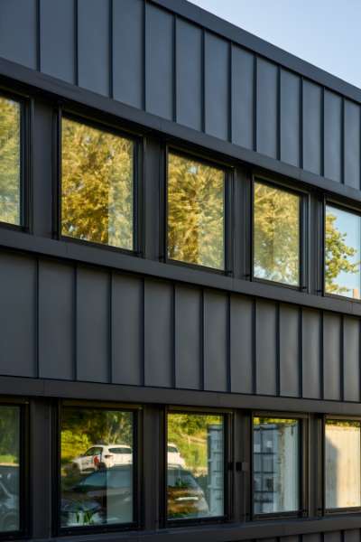 Eine nordjütische Hafengeschichte aus Stahlprofilen und Schiffsankern, Port of Aalborg, Rørdalsvej 27B, 9000 Aalborg, Dänemark